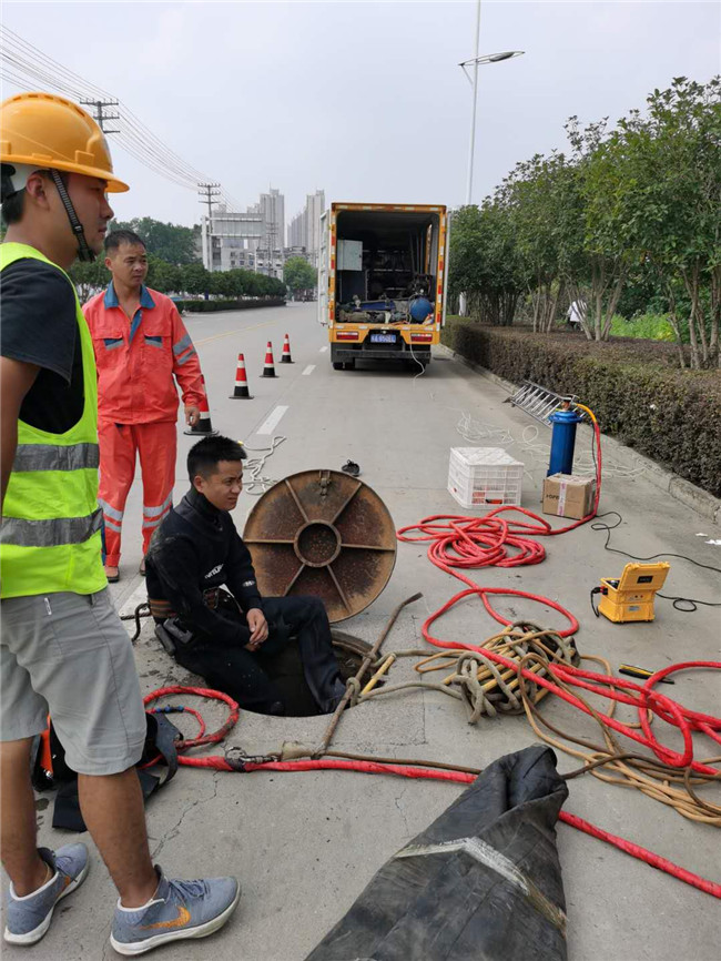 龙华翻衬法管道修复技术主要工序