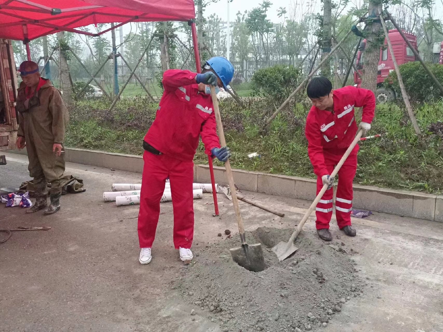 龙华管道疏通哪家好】及时进行市政管道清淤
