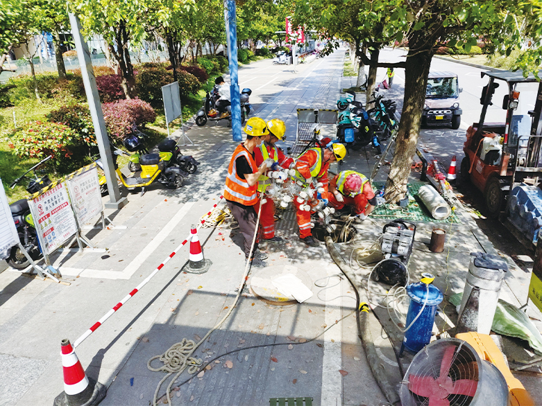  龙华UV-CIPP紫外光固化修复